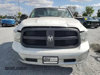 2020 Ram 1500 Tradesman z VIN 3C6JR6DT2LG164598, wystawiony jako Copart lot #53727815 z przebiegiem 141 335 mil mil oraz Czysty tytuł • Clean title. Historia ofert i sprzedaży dostępna na DreamBid. Obrazek 5.