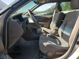 1998 Toyota Camry LE z VIN JT2BG22K8W0192431, wystawiony jako Copart lot #59421795 z przebiegiem 63 232 mil mil oraz Czysty tytuł • Clean title. Historia ofert i sprzedaży dostępna na DreamBid. Obrazek 7.