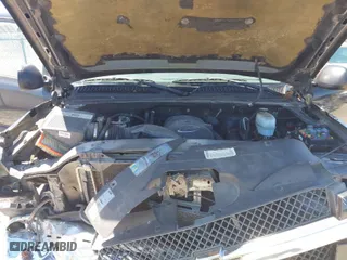 2003 Chevrolet Silverado 2500HD LS with VIN 1GCHK23U73F258069, listed as a IAAI auction lot 41822665 with 121,506 mi miles. Bid and sale history available at carsss.com. Image 10.