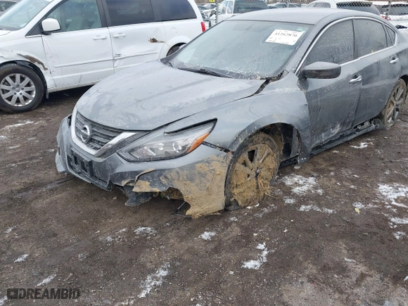 2018 Nissan Altima 2.5 SL with VIN 1N4AL3AP3JC159979, listed as a IAAI auction lot 41262870 with 87,249 mi miles. Bid and sale history available at carsss.com. Image 6.