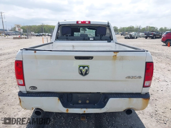 2016 Ram 1500 Express z VIN 1C6RR7FT5GS135696, wystawiony jako IAAI lot #42245486 z przebiegiem 150 056 mil mil oraz . Historia ofert i sprzedaży dostępna na DreamBid. Obrazek 16.