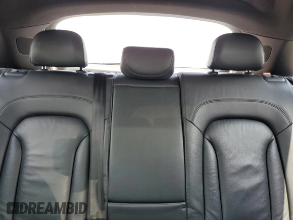 2018 Audi Q3 Premium z VIN WA1BCCFS7JR000434, wystawiony jako Copart lot #54719795 z przebiegiem 108 823 mil mil oraz Szkoda całkowita • Salvage title. Historia ofert i sprzedaży dostępna na DreamBid. Obrazek 10.
