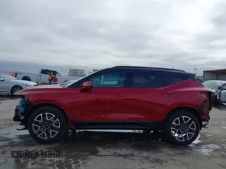 2024 Chevrolet Blazer RS z VIN 3GNKBERS5RS184241, wystawiony jako IAAI lot #41408120 z przebiegiem 11 857 mil mil oraz . Historia ofert i sprzedaży dostępna na DreamBid. Obrazek 15.