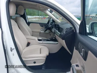 2021 Mercedes-Benz GLB 250 с VIN W1N4M4GB5MW120960, выставлен на аукционе IAAI как лот 42257515 с пробегом 52 546 миль миль и . История ставок и продаж доступна на DreamBid. Изображение 5.