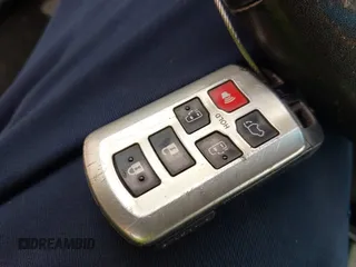 2015 Toyota Sienna XLE с VIN 5TDYK3DC0FS578687, выставлен на аукционе IAAI как лот 42205890 с пробегом 260 765 миль миль и . История ставок и продаж доступна на DreamBid. Изображение 11.