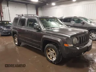2017 Jeep Patriot Sport SE with VIN 1C4NJPBA4HD140753, listed as a IAAI auction lot 41536210 with 203,968 mi miles and . Bid and sale history available at DreamBid. Image 1.