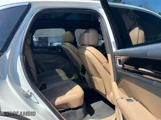 2019 Porsche Cayenne with VIN WP1AA2AY1KDA15330, listed as a Copart auction lot 54621525 with 87,117 mi miles and Clean Title. Bid and sale history available at carsss.com. Image 6.