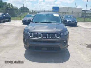 2022 Jeep Compass Latitude with VIN 3C4NJCBB4NT137245, listed as a IAAI auction lot 42356177 with 95,577 mi miles and . Bid and sale history available at DreamBid. Image 6.