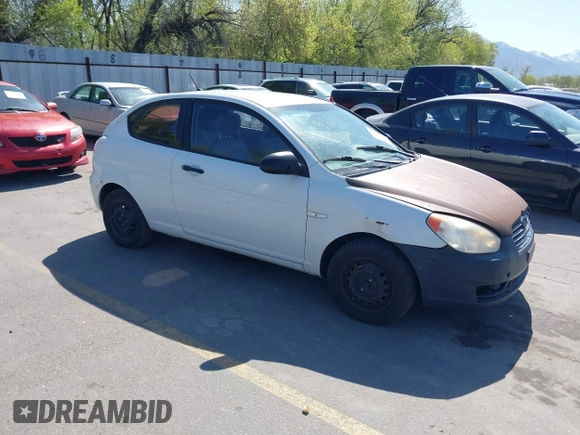 2008 Hyundai Accent GS with VIN KMHCM36CX8U073896, listed as a IAAI auction lot 42088516 with 182,092 mi miles. Bid and sale history available at carsss.com. Image 1.