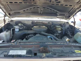 1990 Chevrolet Blazer z VIN 1GNEV18K5LF144221, wystawiony jako Copart lot #52296175 z przebiegiem 114 593 mil mil oraz Szkoda całkowita • Salvage title. Historia ofert i sprzedaży dostępna na DreamBid. Obrazek 12.