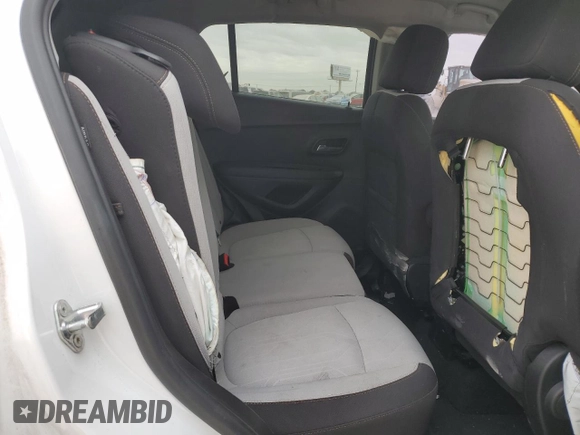 2017 Chevrolet Trax LT with VIN 3GNCJLSB1HL142776, listed as a Copart auction lot 43026035 with 106,049 mi miles and Salvage Title. Bid and sale history available at carsss.com. Image 11.