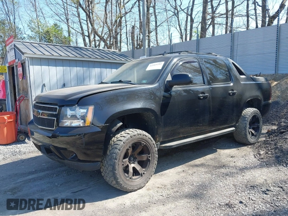 2011 Chevrolet Avalanche LS with VIN 3GNTKEE38BG141508, listed as a IAAI auction lot 42103252 with 107,997 mi miles and . Bid and sale history available at DreamBid. Image 23.
