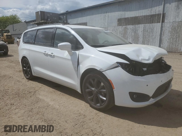 2018 Chrysler Pacifica Touring L Plus z VIN 2C4RC1EG9JR204331, wystawiony jako Copart lot #58386705 z przebiegiem 82 885 mil mil oraz Tytuł czysty. Historia ofert i sprzedaży dostępna na DreamBid. Obrazek 4.