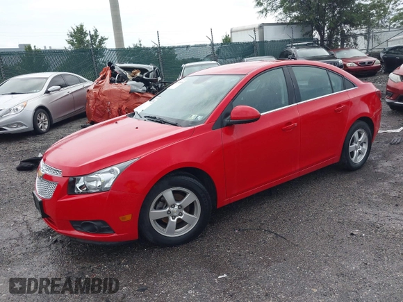2014 Chevrolet Cruze 1LT with VIN 1G1PC5SB2E7177898, listed as a IAAI auction lot 42643118 with 40,029 mi miles and . Bid and sale history available at DreamBid. Image 18.