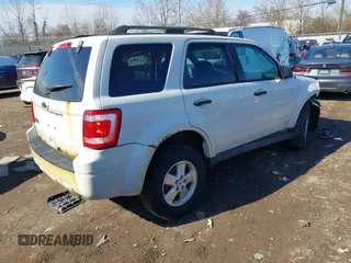 2011 Ford Escape XLT with VIN 1FMCU0D77BKB45161, listed as a IAAI auction lot 41890058 with 263,786 mi miles. Bid and sale history available at carsss.com. Image 4.