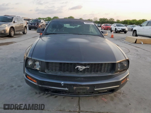 2008 Ford Mustang Deluxe with VIN 1ZVHT84N385138092, listed as a Copart auction lot 53096055 with 162,185 mi miles and Clean Title. Bid and sale history available at carsss.com. Image 5.