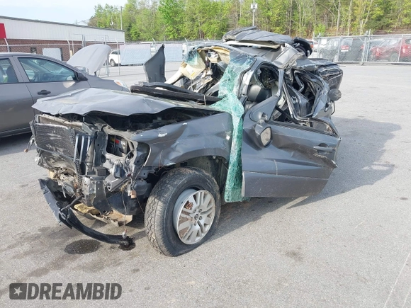 2005 Mercury Mariner Luxury с VIN 4M2CU57125DJ10233, выставлен на аукционе IAAI как лот 42028770 с пробегом Не указан миль и . История ставок и продаж доступна на DreamBid. Изображение 16.