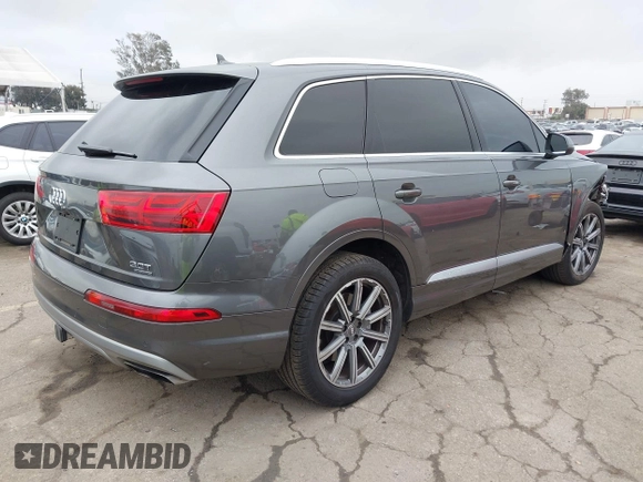 2018 Audi Q7 Premium Plus with VIN WA1LAAF73JD051839, listed as a IAAI auction lot 41764176 with 58,557 mi miles. Bid and sale history available at carsss.com. Image 4.