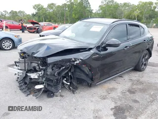 2024 Alfa Romeo Stelvio Veloce z VIN ZASPAKBN0R7D75947, wystawiony jako IAAI lot #42045255 z przebiegiem Nie podano mil oraz . Historia ofert i sprzedaży dostępna na DreamBid. Obrazek 18.