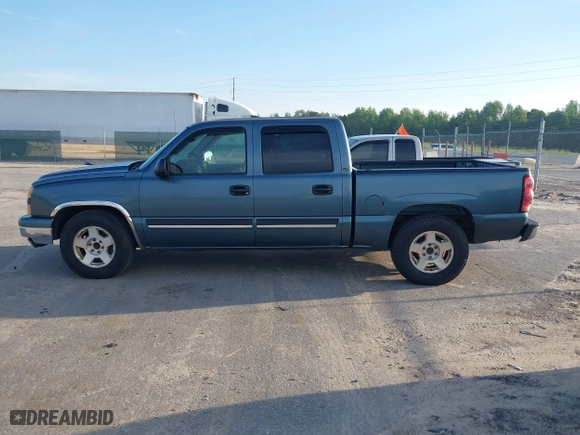 2006 Chevrolet Silverado 1500 LT2 with VIN 2GCEC13Z761347531, listed as a IAAI auction lot 42121593 with 344,438 mi miles. Bid and sale history available at carsss.com. Image 15.