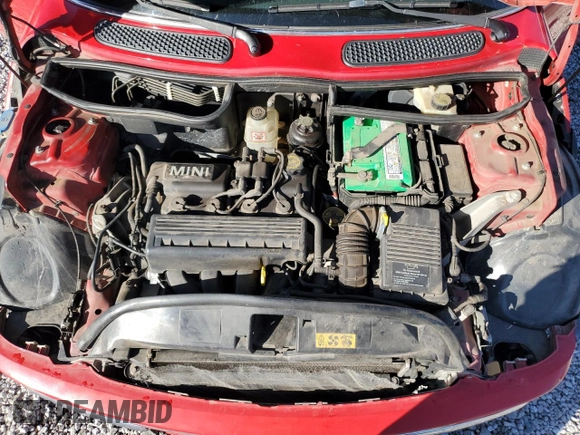 2004 MINI Hardtop with VIN WMWRC33434TC53820, listed as a Copart auction lot 85389994 with 164,452 mi miles and Salvage Title. Bid and sale history available at DreamBid. Image 13.