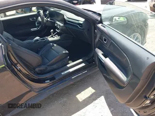 2024 Ford Mustang GT z VIN 1FA6P8CFXR5422836, wystawiony jako IAAI lot #42485136 z przebiegiem 8 437 mil mil oraz . Historia ofert i sprzedaży dostępna na DreamBid. Obrazek 5.