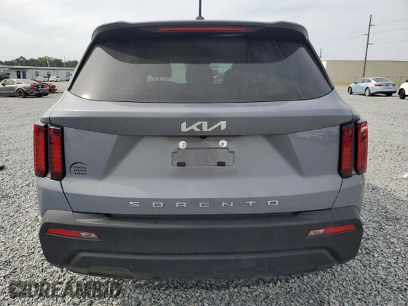 2022 Kia Sorento LX z VIN 5XYRG4LC0NG082538, wystawiony jako Copart lot #53809285 z przebiegiem 43 910 mil mil oraz Szkoda całkowita • Salvage title. Historia ofert i sprzedaży dostępna na DreamBid. Obrazek 6.