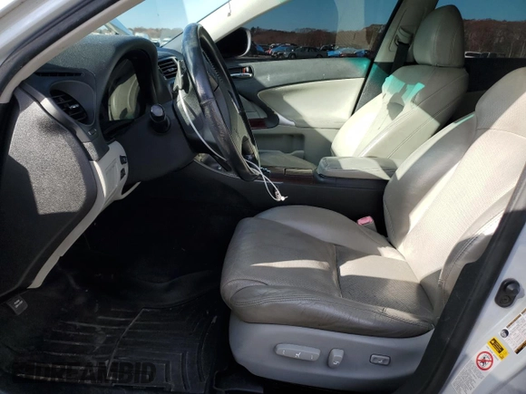 2006 Lexus IS 250 with VIN JTHCK262262004364, listed as a Copart auction lot 80584384 with 219,592 mi miles and Clean Title. Bid and sale history available at DreamBid. Image 7.