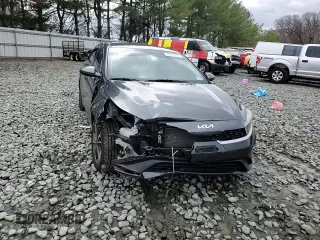 2022 Kia Forte LXS with VIN 3KPF24AD9NE502095, listed as a Copart auction lot 49379155 with 28,300 mi miles and Salvage Title. Bid and sale history available at carsss.com. Image 10.