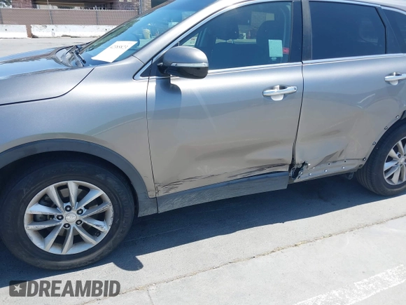 2016 Kia Sorento LX with VIN 5XYPG4A51GG077296, listed as a IAAI auction lot 42385823 with 137,076 mi miles and . Bid and sale history available at DreamBid. Image 6.