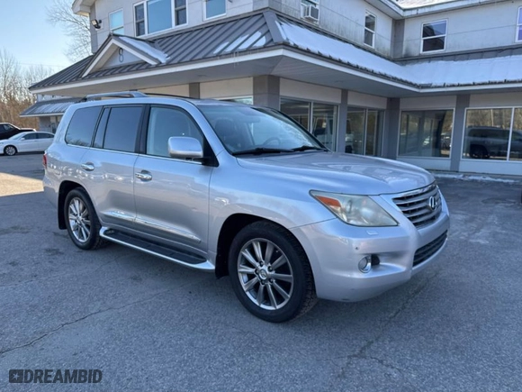 2011 Lexus LX 570 with VIN JTJHY7AX0B4079923, listed as a IAAI auction lot 41479800 with 289,477 mi miles. Bid and sale history available at carsss.com. Image 1.