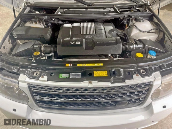 2011 Land Rover Range Rover SC z VIN SALMF1E46BA357805, wystawiony jako Copart lot #59821445 z przebiegiem 120 381 mil mil oraz Czysty tytuł • Clean title. Historia ofert i sprzedaży dostępna na DreamBid. Obrazek 7.