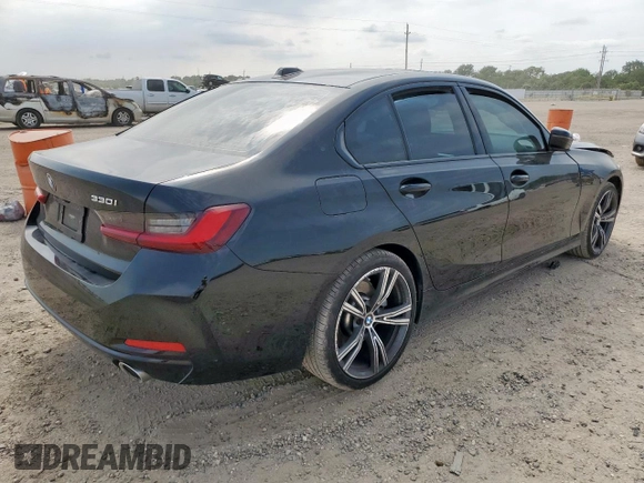 2023 BMW 3 Series 330i with VIN 3MW69FF08P8D30427, listed as a Copart auction lot 58085895 with 27,608 mi miles and Salvage title. Bid and sale history available at DreamBid. Image 3.