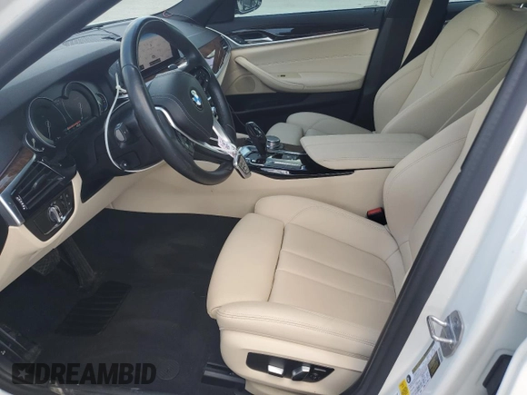 2019 BMW 5 Series 530i z VIN WBAJA5C59KWW41067, wystawiony jako Copart lot #54488765 z przebiegiem 59 578 mil mil oraz Szkoda całkowita • Salvage title. Historia ofert i sprzedaży dostępna na DreamBid. Obrazek 7.