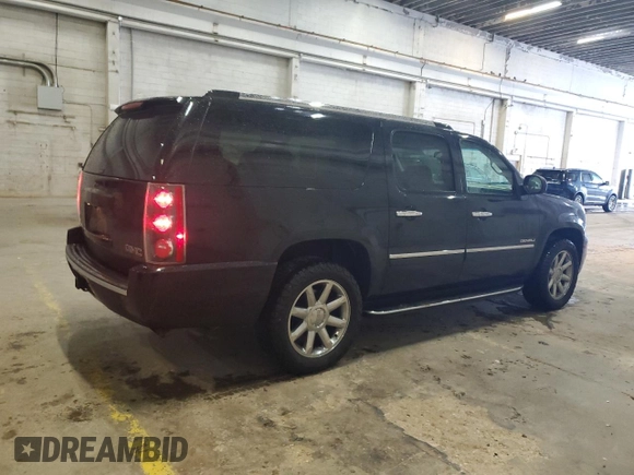 2010 GMC Yukon XL Denali with VIN 1GKUKMEF6AR225203, listed as a Copart auction lot 72700704 with 249,050 mi miles and Clean Title. Bid and sale history available at carsss.com. Image 3.