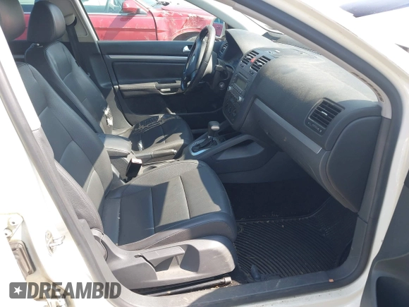 2008 Volkswagen Jetta SE with VIN 3VWRM71K28M107318, listed as a IAAI auction lot 42683783 with 144,686 mi miles and . Bid and sale history available at DreamBid. Image 5.