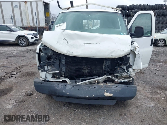 2009 Chevrolet Express Cargo Van with VIN 1GCGG25C791108423, listed as a IAAI auction lot 41919297 with 1 mi miles. Bid and sale history available at carsss.com. Image 6.