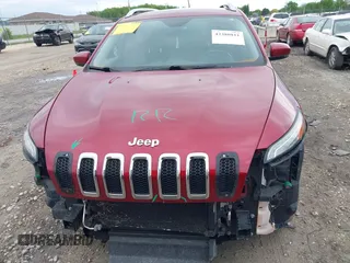 2016 Jeep Cherokee Limited with VIN 1C4PJMDS4GW263260, listed as a IAAI auction lot 42380811 with 187,529 mi miles and . Bid and sale history available at DreamBid. Image 13.