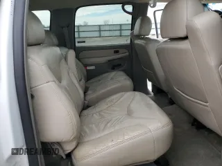 2000 GMC Yukon XL SLT with VIN 3GKFK16T9YG117437, listed as a Copart auction lot 50550415 with 267,523 mi miles and Salvage Title. Bid and sale history available at carsss.com. Image 11.
