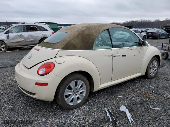 2010 Volkswagen New Beetle Convertible with VIN 3VWRW3AL7AM010374, listed as a Copart auction lot 85383544 with NaN miles and Clean Title. Bid and sale history available at carsss.com. Image 3.