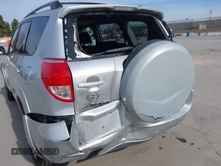2006 Toyota RAV4 Sport with VIN JTMZK32V666001770, listed as a IAAI auction lot 41763306 with 195,448 mi miles. Bid and sale history available at carsss.com. Image 6.