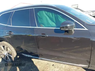 2018 Volvo XC60 Inscription with VIN YV4A22RL2J1081874, listed as a IAAI auction lot 41330217 with 100,611 mi miles. Bid and sale history available at carsss.com. Image 13.