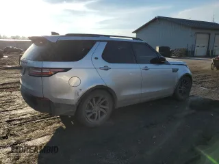 2017 Land Rover Discovery HSE with VIN SALRRBBK8HA031101, listed as a Copart auction lot 44573745 with 194,005 mi miles and Salvage Title. Bid and sale history available at DreamBid. Image 3.