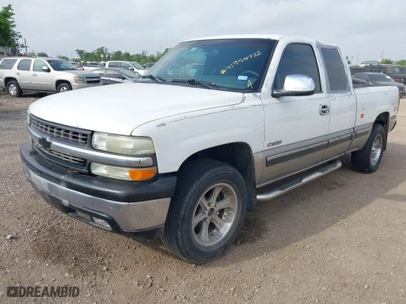 2002 Chevrolet Silverado 1500 LT with VIN 2GCEK19T821377914, listed as a IAAI auction lot 41955722 with 197,892 mi miles. Bid and sale history available at carsss.com. Image 2.