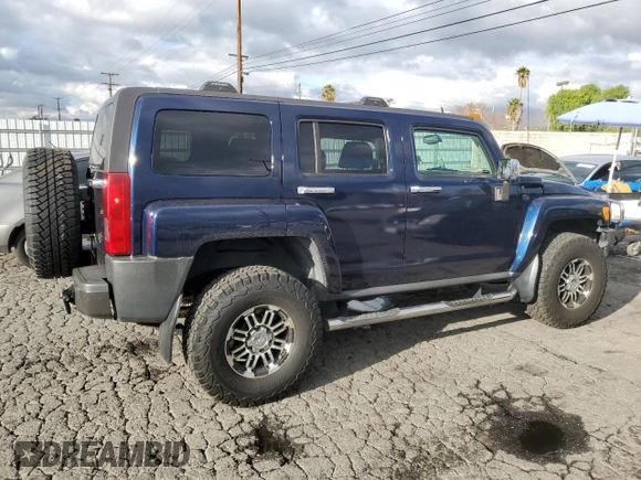 2008 Hummer H3 SUV Alpha with VIN 5GTEN13L088111401, listed as a Copart auction lot 43945055 with 71,244 mi miles and Salvage Title. Bid and sale history available at carsss.com. Image 3.