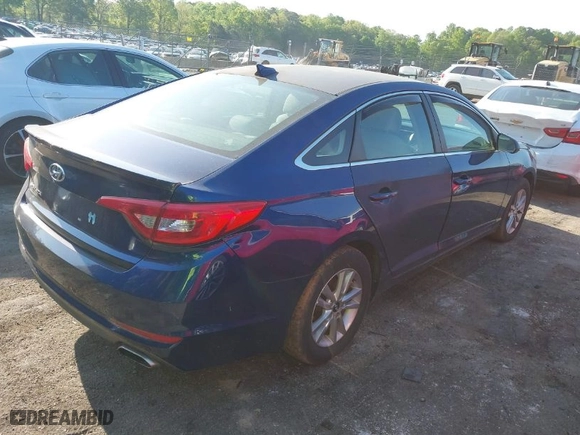 2016 Hyundai Sonata 2.4L SE with VIN 5NPE24AFXGH319509, listed as a IAAI auction lot 42073445 with 141,378 mi miles. Bid and sale history available at carsss.com. Image 4.