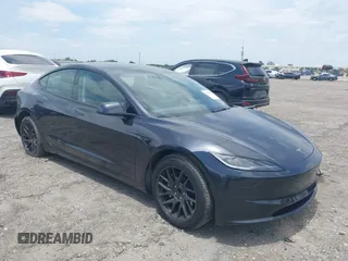 2024 Tesla Model 3 z VIN 5YJ3E1EAXRF754866, wystawiony jako IAAI lot #42082242 z przebiegiem 7754 mil mil oraz . Historia ofert i sprzedaży dostępna na DreamBid. Obrazek 1.