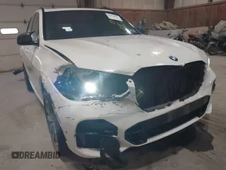 2019 BMW X5 xDrive40i z VIN 5UXCR6C55KLL03630, wystawiony jako IAAI lot #42060030 z przebiegiem 62 460 mil mil oraz . Historia ofert i sprzedaży dostępna na DreamBid. Obrazek 6.