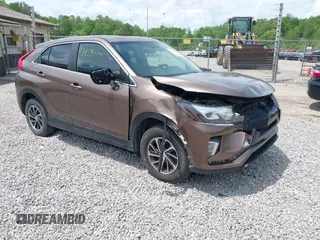 2020 Mitsubishi Eclipse Cross ES z VIN JA4AT3AA6LZ005735, wystawiony jako IAAI lot #42154097 z przebiegiem 88 903 mil mil oraz . Historia ofert i sprzedaży dostępna na DreamBid. Obrazek 1.