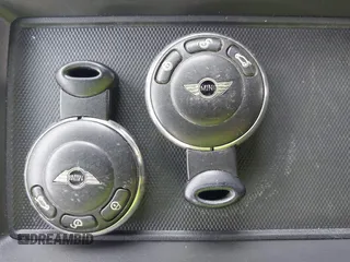 2016 MINI Countryman S z VIN WMWZC5C55GWU00739, wystawiony jako IAAI lot #41333148 z przebiegiem 74 259 mil mil oraz . Historia ofert i sprzedaży dostępna na DreamBid. Obrazek 11.